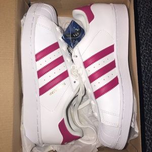 Adidas pink superstar